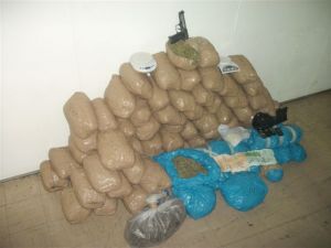 Εξαρθρώθηκε σπείρα που διακινούσε ναρκωτικά σε Κόρινθο και Αττική