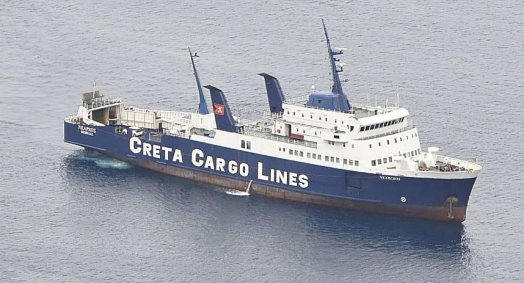 Θα απαντληθούν 70 τόνοι καυσίμων από το πλοίο που προσάραξε