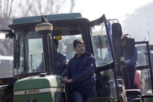 Εκτός προκαταβολής χιλιάδες αγρότες λόγω λαθών και παραλείψεων