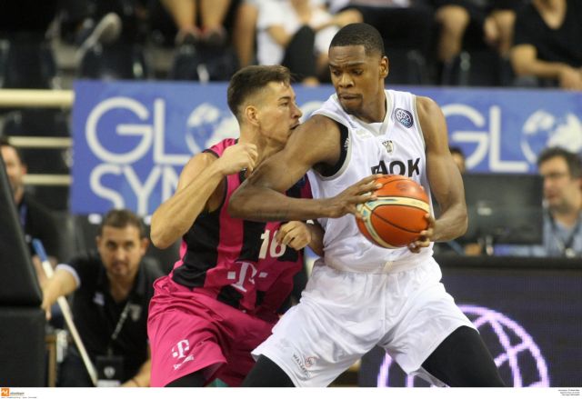 «Λύγισε» απέναντι στη Βόννη ο ΠΑΟΚ