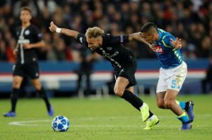 Τσάμπιονς Λιγκ : Η Νάπολι απειλεί με αποκλεισμό την Παρί Σεν Ζερμέν