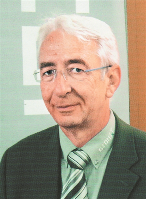 Η γνώση δεν πρέπει να δίνεται από τους δασκάλους