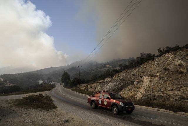 Φωτιά στη Χαλκιδική : Απομακρύνονται κάτοικοι – Σε κατάσταση έκτακτης ανάγκης η Σάρτη (βίντεο)