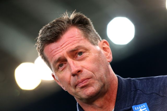 Σκίμπε : «Τη Δευτέρα ο πρώτος τελικός με τη Φινλανδία»