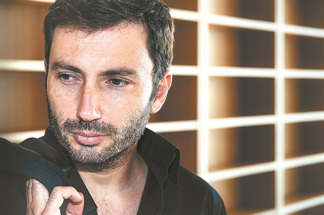 Ο Μπρεχτ και μια θεατρική παράσταση