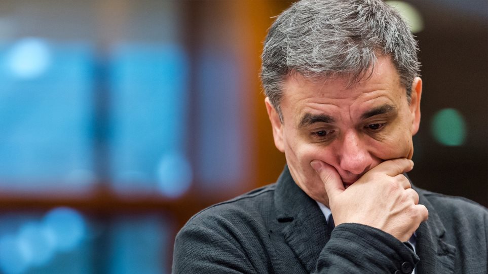 Τσακαλώτος: Μην μιλάτε για τις τράπεζες, δεν καταρρέουν