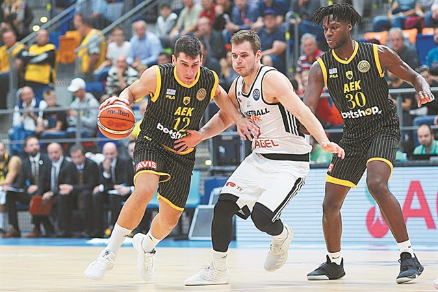 Ραψωδία Λαρεντζάκη