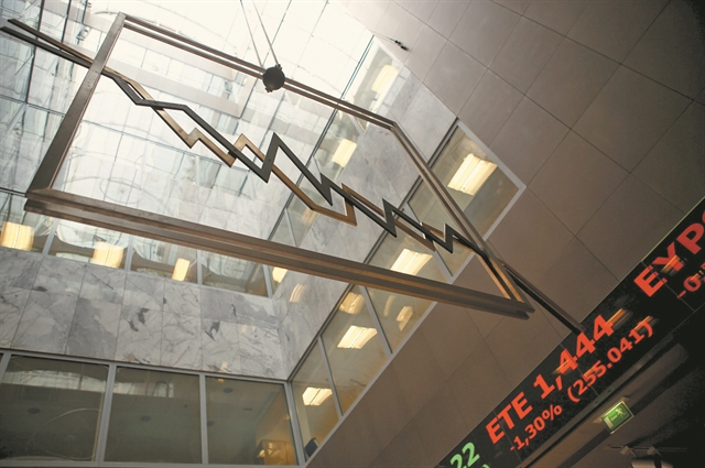 Τραπεζικό «ξεπούλημα» στο Χρηματιστήριο Αθηνών