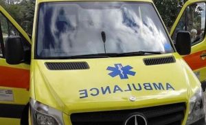 Δύο αδέρφια οκτώ και έξι ετών έπεσαν από μπαλκόνι πολυκατοικίας