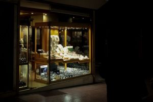 Ληστεία- καρμπόν σε κοσμηματοπωλείο στους Αγ. Αναργύρους