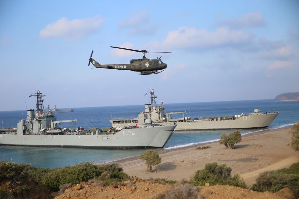 Υπογράφτηκε η στρατιωτική συνεργασία Ελλάδας-Αιγύπτου