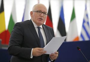 Φρανς Τίμερμανς: Υποψήφιος για τη θεση του Ζαν Κλοντ Γιούνκερ