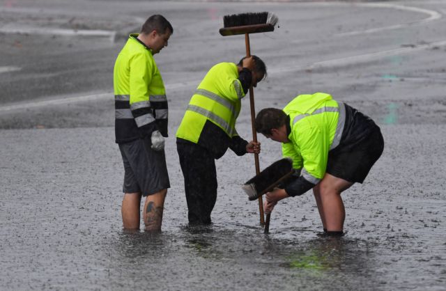 Χάος στο Σίδνεϊ από καταιγίδα που χτυπά μια φορά στα εκατό χρόνια