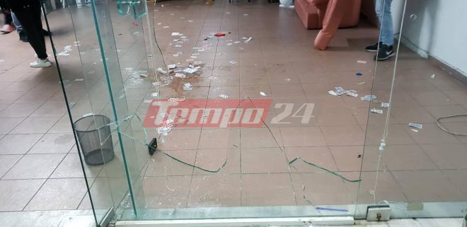 Αντιεξουσιαστές τα έκαναν γυαλιά καρφιά σε στέκι κυπρίων φοιτητών (βίντεο)