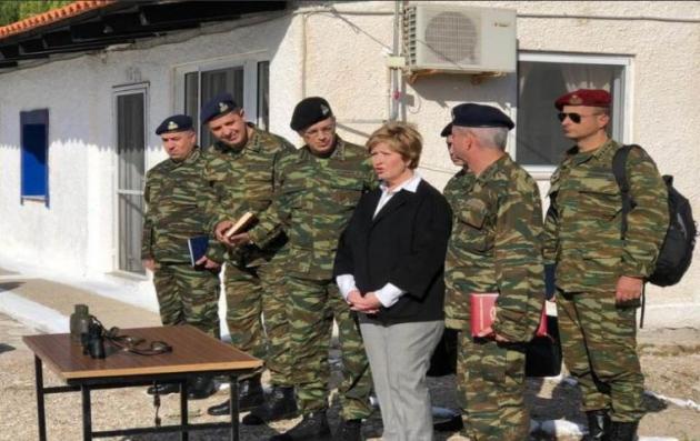 «Εφοδος» της Μαρίας Κόλλια – Τσαρουχά στην αλβανική μεθόριο (φωτο)