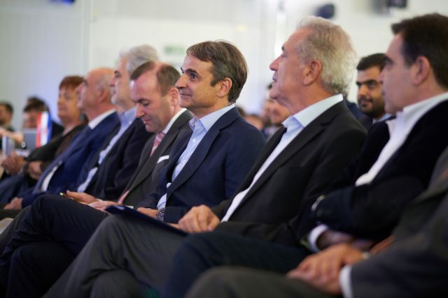 Ιδρύονται ιδιωτικά ΑΕΙ, θεσμοθετείται σταθερός εκλογικός κύκλος