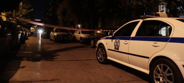 Αντιεξουσιαστές πήραν στο κυνήγι αστυνομικό