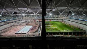 Από γήπεδο ποδοσφαίρου έγινε γήπεδο τένις! (vid)