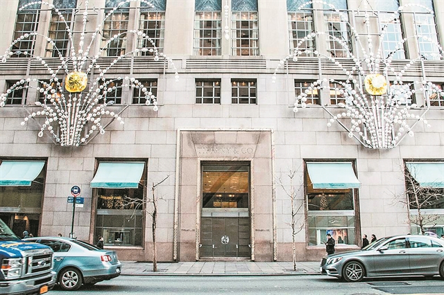 Μηνύματα μέσα από τον πίνακα Thiebaud