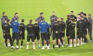 Με όπλο τον άξονα για την υπέρβαση