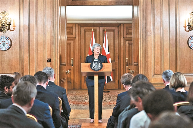 Εξι πιθανά σενάρια για τη συνέχεια