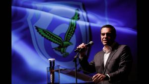 Σχέδιο «Αλέξη δώστα όλα»: Προσλήψεις, «μποναμάς» και το βλέμμα στις κάλπες