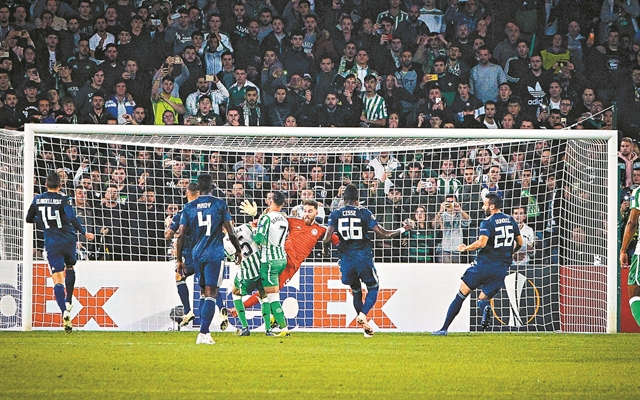 Με τέτοια εμφάνιση μπορεί να περάσει!