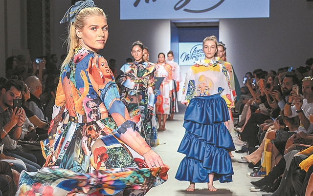 Μόδα είναι και γυρίζει