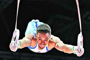 «Χρυσός» Πετρούνιας και με ένα χέρι!