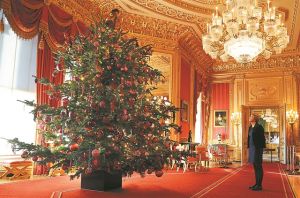 Κορόνες, μπάμπουσκες και… gothic