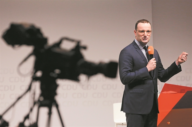 Το αουτσάιντερ που θέλει να γίνει καγκελάριος