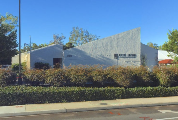 Αντισημιτικά γκράφιτι έξω από συναγωγή στην Καλιφόρνια