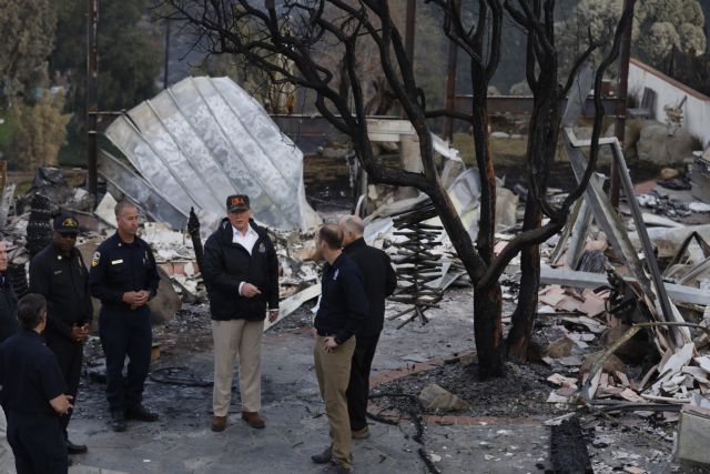 Η Καλιφόρνια πενθεί τους 77 νεκρούς ενώ σχεδόν χίλιοι είναι οι αγνοούμενοι