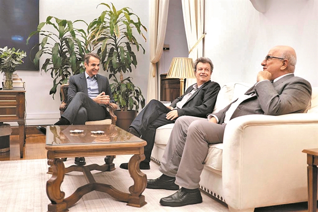 Αντεπίθεση Μητσοτάκη με μεταγραφές στα γαλάζια ψηφοδέλτια