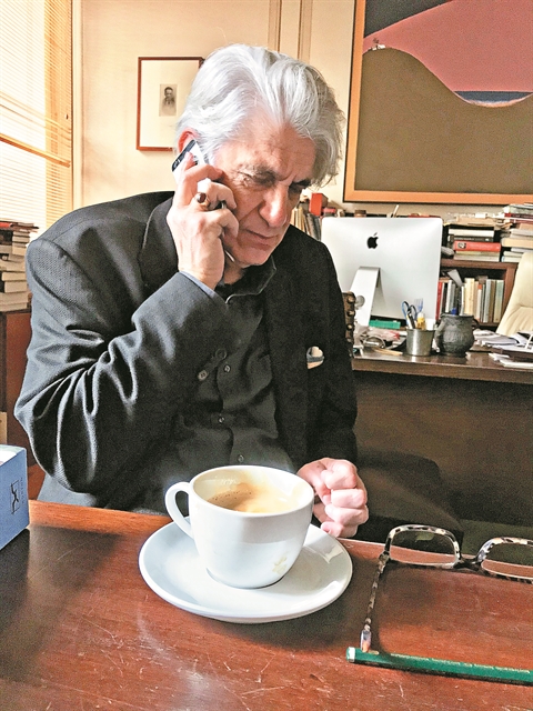 «Πολλοί νέοι αδυνατούν να διαβάσουν ένα βιβλίο»