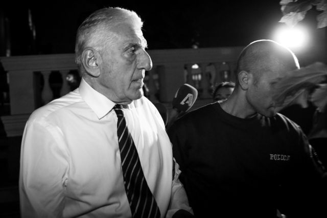 Γιάννος Παπαντωνίου : Να ανοίξουν όλοι οι τραπεζικοί λογαριασμοί