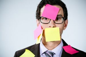 Οι άνθρωποι θυμούνται καλύτερα τα ονόματα απ’ ότι τα πρόσωπα