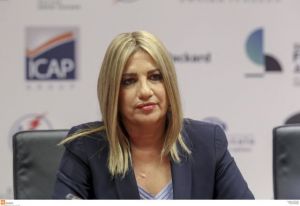 Γεννηματά: Η κυβέρνηση παίζει παιχνίδια με τους ιερείς