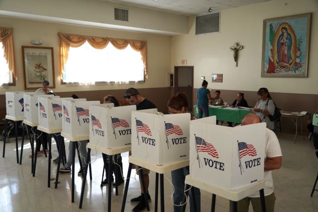 Εκλογές Αμερική : Μετ’ εμποδίων η προσέλευση στις κάλπες