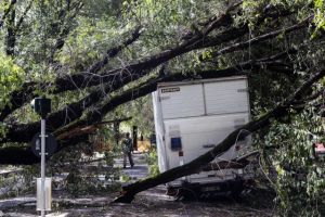 Σφοδρές καταιγίδες πλήττουν την Ιταλία – Στους 17 οι νεκροί