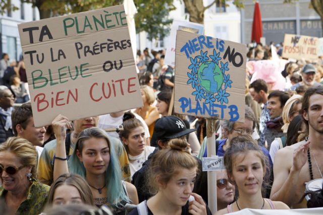Μόντρεαλ: Κύμα διαδηλωτών τάσσεται κατά της κλιματικής αλλαγής