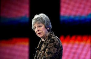 Brexit: Δίνει μάχη η Μέι για την εμπιστοσύνη των Βορειοϊρλανδών