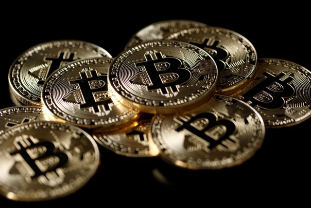 Bitcoin : Δίχως τέλος η κατρακύλα – Εχασε το ένα τρίτο της αξίας του