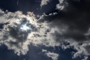 Καιρός : Συννεφιασμένη η Τρίτη