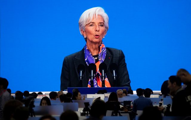 Καμπανάκι Λαγκάρντ: Οπισθοχωρούν τα δημοκρατικά καθεστώτα