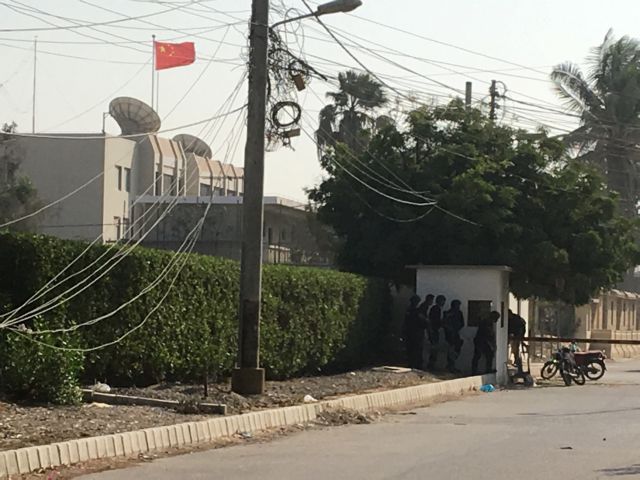 Πακιστάν: Ενοπλη επίθεση στο προξενείο της Κίνας – Τουλάχιστον 2 νεκροί