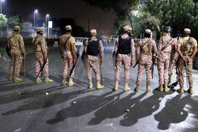 Πακιστάν: Το Ισλαμικό Κράτος ανέλαβε την ευθύνη για την αιματηρή επίθεση