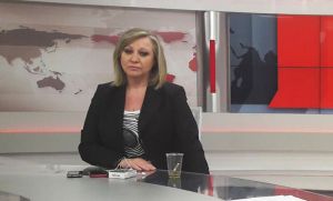 Γνωστή δημοσιογράφος έπεσε σε χαράδρα – Κινδύνευσε η ζωή της