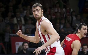 Μιλουτίνοφ: «Από την άμυνα βρήκαμε εύκολους πόντους»