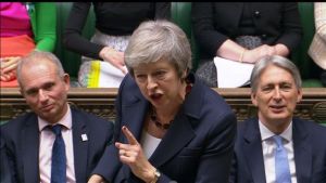 Brexit: Στις 19.00 αναμένεται η δήλωση της Μέι